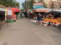 Біля станції метро «Житомирська» ліквідували стихійний ринок