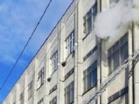 У Дарницькому районі горіла адмінбудівля радіозаводу