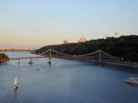 Шини та раки: опубліковано відео обстеження дна Дніпра