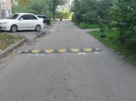 Столичні дороги у міжквартальних проїздах зробили безпечними
