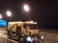 Мости у столиці обробляють соляними розчинами