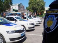 У Києві командира роти та начальника відділу поліції охорони підозрюють у заволодінні клієнтськими коштами