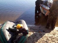 Водолази врятували рибалок із річки Десенка [Фото]
