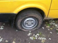 Хлопець порізав колеса пів сотні автомобілів у Києві