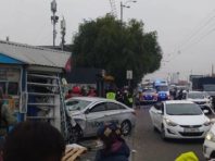 У Києві автівка вилетіла на тротуар: 2 людини загинуло [Фото]