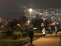 У парку «Позняки» запрацювало нове освітлення [Фото]