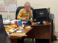Службовця Солом’янського району зловили на хабарі
