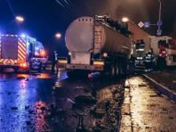 У Києві рятувальники «вирізали» тіло 20-річного водія з понівеченої вантажівки