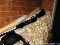 У парку Кіото чоловік вистрелив в груди цивільній дружині та втік