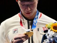 Олімпіада-2020: рапірист з Гонконгу здобув історичне для автономії золото – тисячі мешканців міста влаштували масові святкування