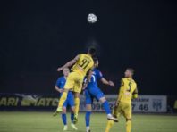 “Десна” завдала поразки “Руху” у матчі-відкритті туру УПЛ