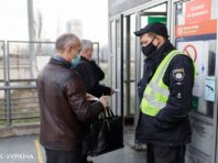 Київ у “червоній” зоні. Як поліція буде ловить і штрафувати порушників без сертифікатів