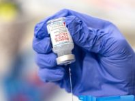 У США схвалили ревакцинацію вакциною Moderna