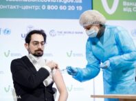 Україна пообіцяла МВФ вакцинувати від COVID 17 млн осіб до кінця року