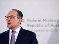 Австрія завтра запроваджує локдаун для невакцинованих від COVID