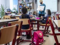 Харків на тиждень продовжив канікули в школах