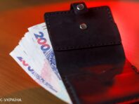 “Ковідна” тисяча: один з банків продовжить виплати на свята
