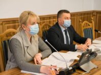 Захворюваність зростає: на Прикарпатті можуть закрити школи та ввести інші обмеження