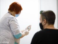 МОЗ уточнило терміни бустерної дози: не раніше, ніж через 6 місяців