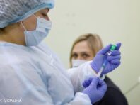 Майже 75 тисяч українців щепилися від COVID за добу: більшість – другою дозою