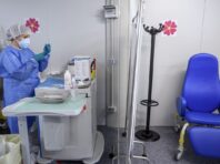 Ліки від COVID. В Україну доставили понад 40 тисяч флаконів “Ремдесивіру”