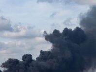 Війська РФ з “Градів” обстріляли Нікополь: кілька тисяч людей залишились без електрики