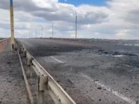 Як виглядає обстріляний ЗСУ Антонівський міст у Херсоні: нові кадри