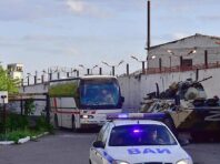 Росія замітає сліди тортур та вбивств: окупанти заявили про обстріл колонії в Оленівці
