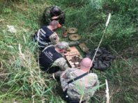 Біля кордону з Білоруссю знайшли схрон ворожої зброї