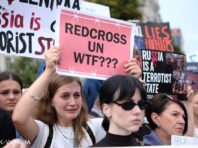 Теракт в Оленівці: сім’ї військовополонених вийшли на акцію в Києві (фото)