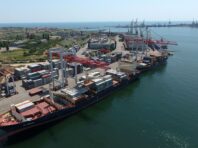 З одеських портів вийшло ще сім суден із зерном