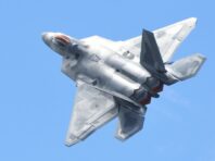 CLLlА оzброює Польщу велuкою кількістю F-22. Корд0н з РФ, Балтuкою та Україною під контролем