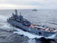 Росія пришвартувала пошкоджений корабель до Севастополя: що відомо
