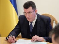 “Удар ножем у спину”. Данілов розповів, які “гарантії” Білорусь давала Україні напередодні війни