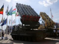 Путін хизується “надсучасною” російською зброєю, хоча насправді вона відстала і неефективна