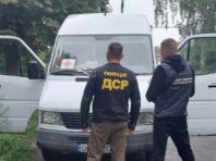 Продав авто і гумдопомогу замість відправки на фронт: організатора схеми затримали