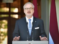 Президент Латвії закликав ізолювати від суспільства нелояльних російськомовних