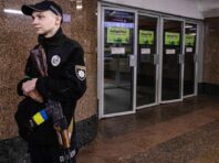 Затяжна комендантська година в Харкові: скорочено роботу метро (графік)