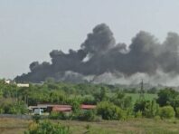 На базі росіян у Новій Каховці вибухи і сильна пожежа