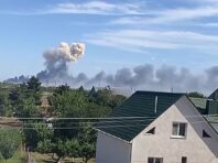 У Сакському районі Криму оголосили евакуацію після вибухів на авіабазі