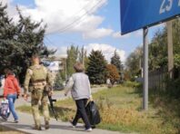 Автоматники ходять по квартирах мелітопольців: примушують голосувати “правильно”