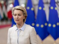 Глава Єврокомісії їде до Києва