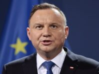Польща засуджує спроби Росії анексувати територію України, – Дуда