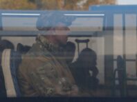 Офіційно. Україна повернула з полону 215 військових, серед них “азовці”