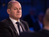 У Бундестазі після спекотних дебатів відклали термінові постачання танків Україні