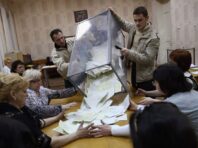 У Бердянську на “референдумі” голосувати дозволяють без документів, – райрада