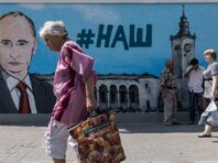 Підготовка до деокупації. Українцям у Криму радять зібрати “тривожну валізу” та знайти укриття