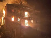 Зруйновані будинки та згорілі будівлі: у Донецькій ОВА показали наслідки нічних обстрілів