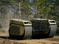 Естонські безпілотні гусеничні бронетранспортери THeMIS прибули в Україну