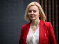 У Кулеби анонсували візит Трасс в Україну. Вже у статусі прем’єра